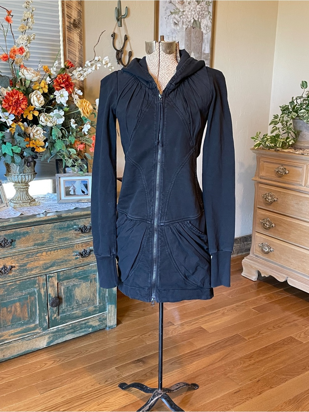 Prairie Underground Black Hooded Zip Sweatshirt jacket